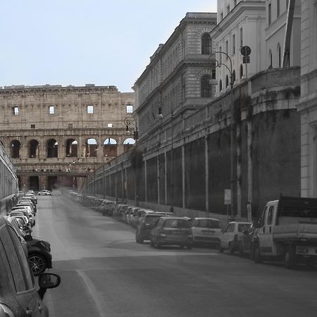 Отель Relais Fori Imperiali Рим Экстерьер фото