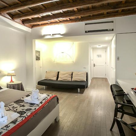 Отель Relais Fori Imperiali Рим Экстерьер фото